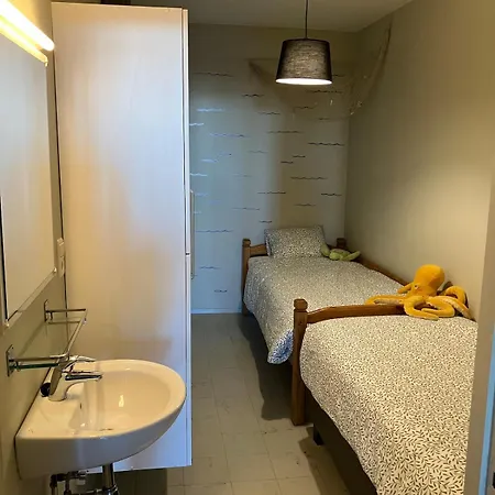 Luxe 3 Slaapkamer Op De Zeedijk! *